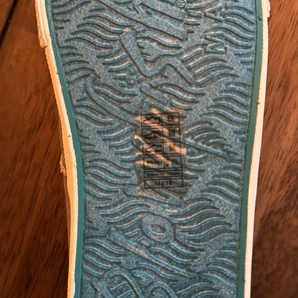 Shoes - Picture 8 of 8